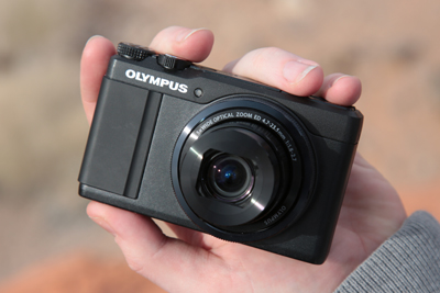 Olympus XZ-10 Front