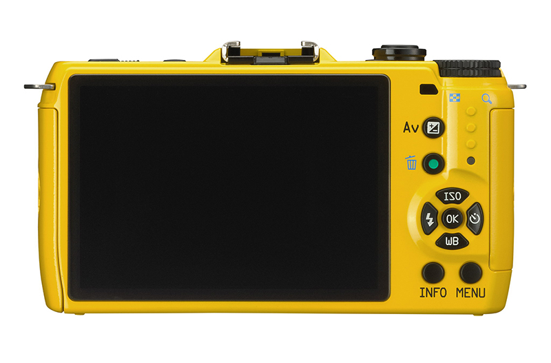 Pentax Q7 - Back