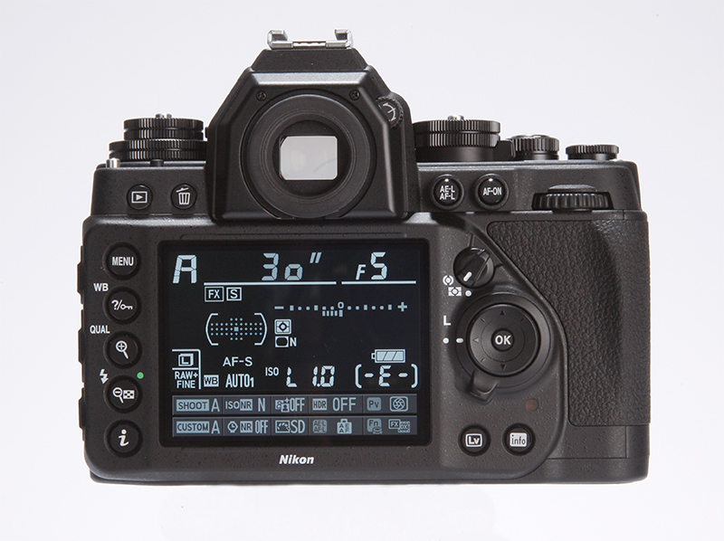 Nikon Df rear control layout